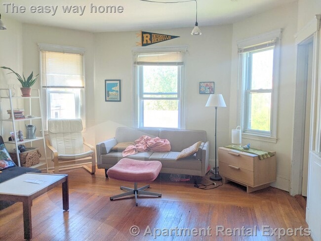 Building Photo - 64 Linden Ave Unit #2