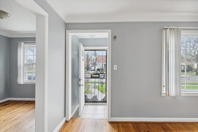 Photo - 19007 Kentfield St