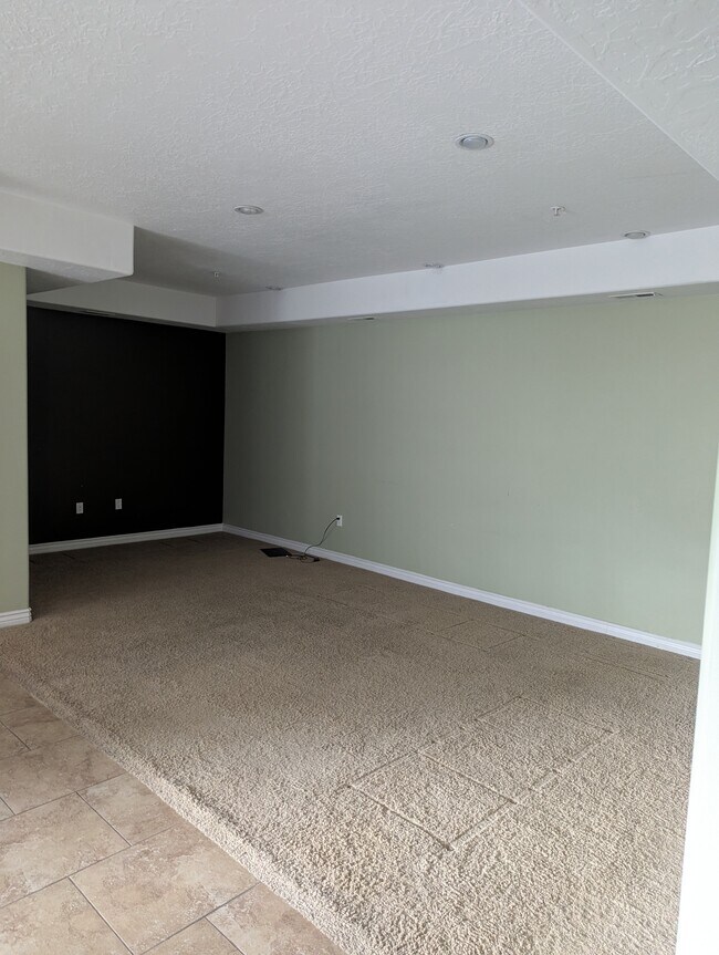 1235 E Wolf Hollow Ln Unit 101