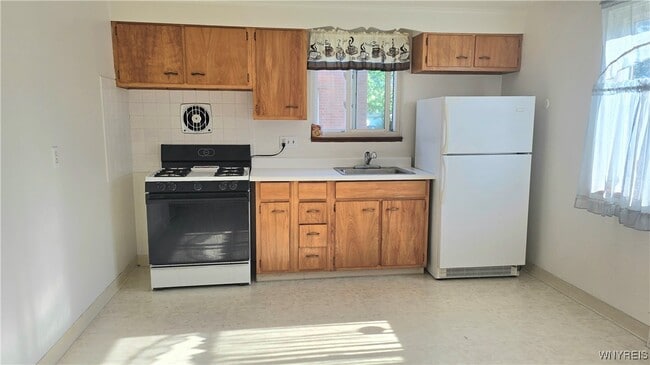 Photo - 26 Alcona Ave