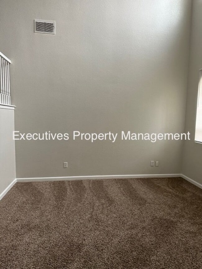 Photo - 3566 Santa Maria Ave