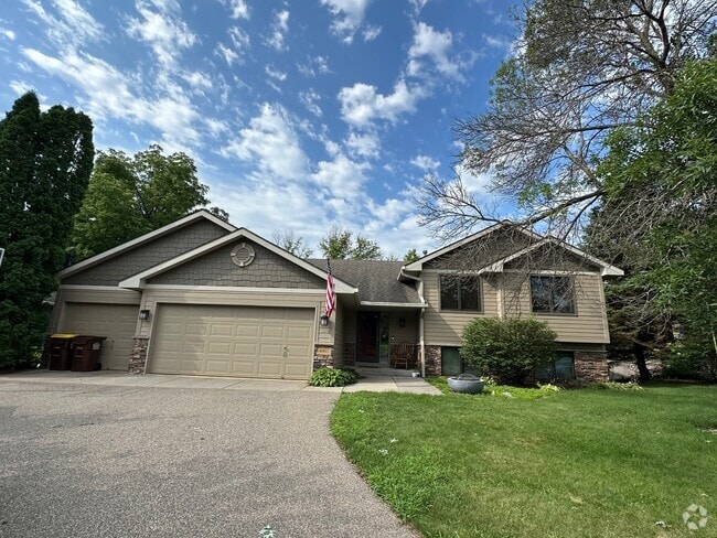 Building Photo - 4965 Credit River Dr Rental