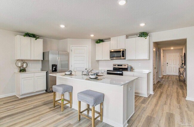 Photo - 2107 Sandhill St