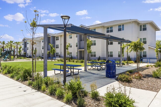 Ground photo - The Retreat at Merced