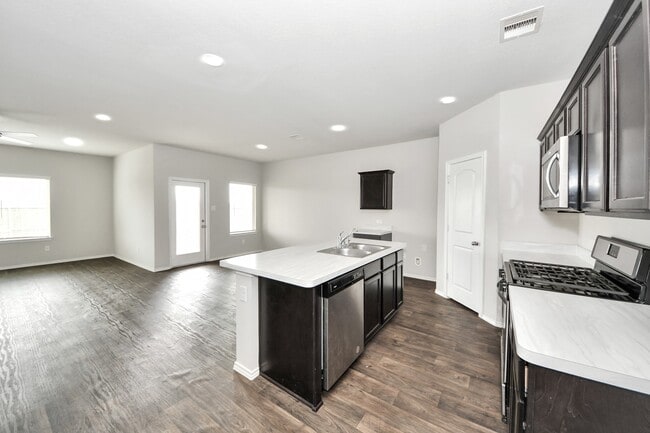 Photo - 21003 Seneca Willow Wy