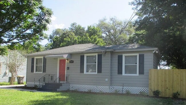 Photo - 1743 Mayfair Rd