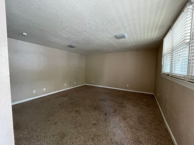 Photo - WALK TO STADIUM! CLOSE TO CAMPUS!