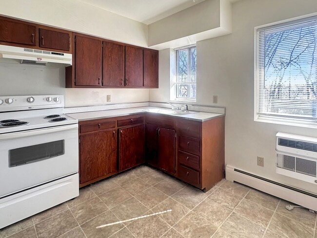 Photo - 2839 S Burdick St Unit C