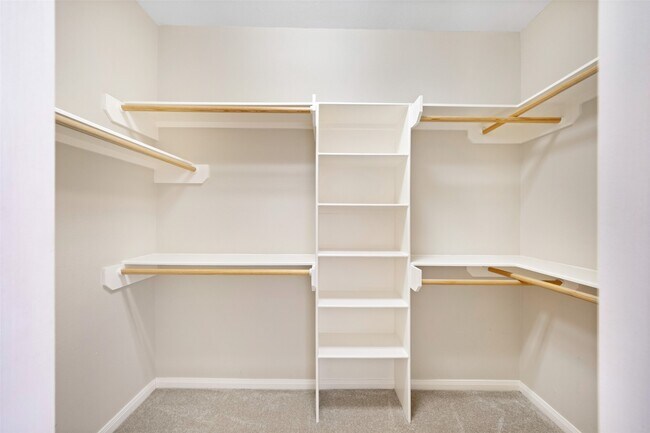 Photo - 2406 Calumet St