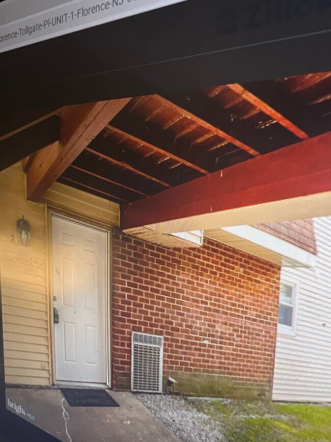 27 Florence Tollgate Condo Unit 1 Condo for Rent in Florence, NJ