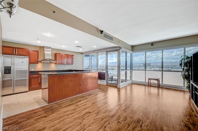 Photo - 4575 Dean Martin Dr Unit 806