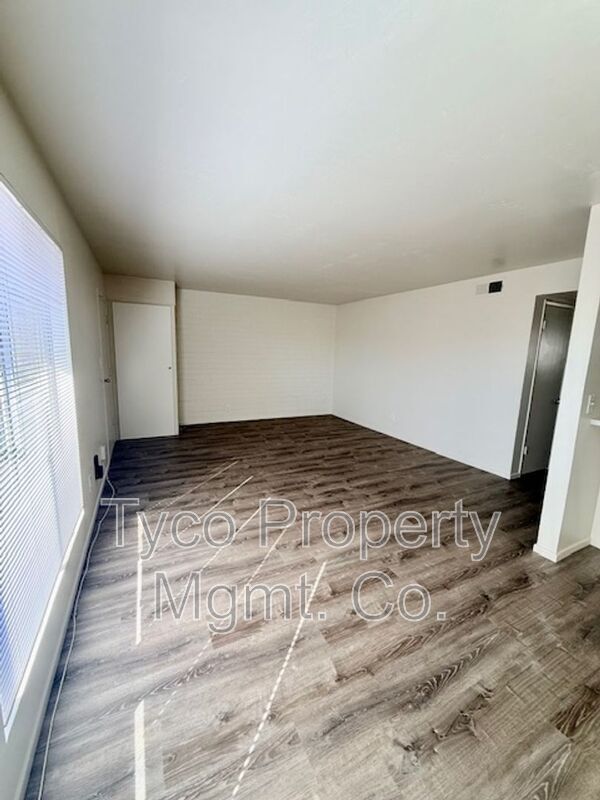 Photo - 361 Vance St