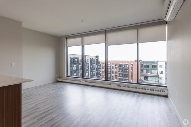 Interior Photo - Le Louvre Residences