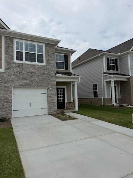 Photo - 4913 Mowbray Wy