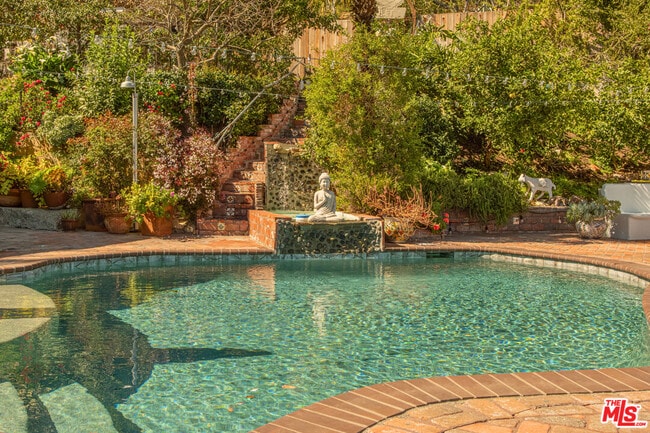 Photo - 16582 Calneva Dr House