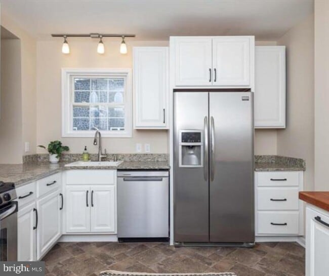 Photo - 1810 Mt Salem Ln