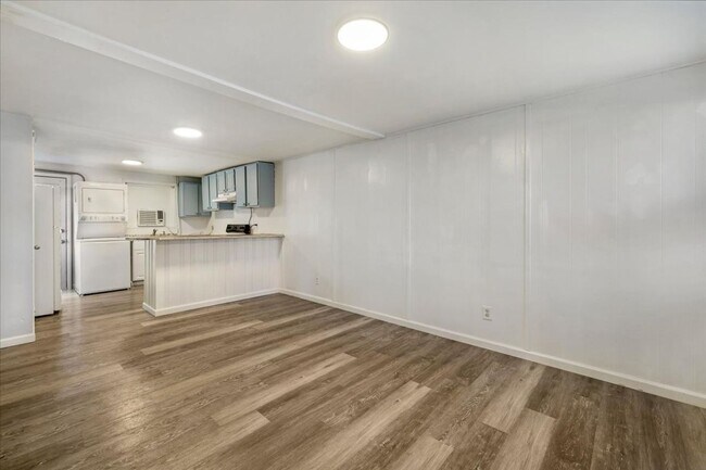 1507 E 33rd St Unit 1511 E. 33rd St.