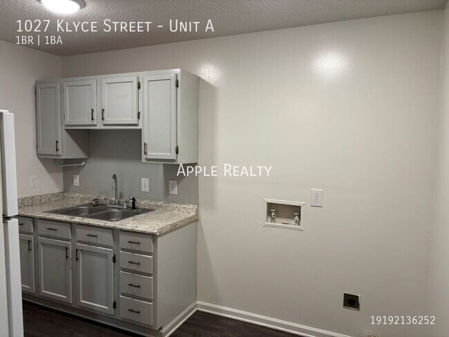 Photo - 1027 Klyce St Unidad A