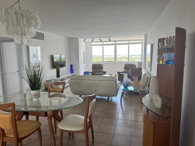 Photo - 5005 Collins Ave Unit 1404