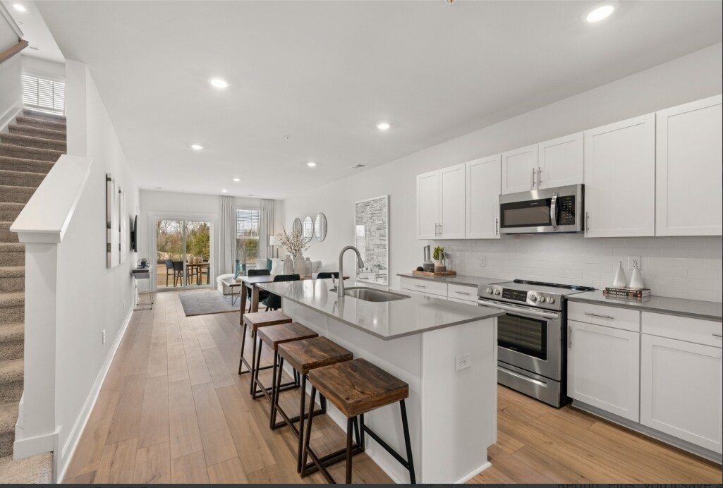 Photo - 448 Alcott Wy