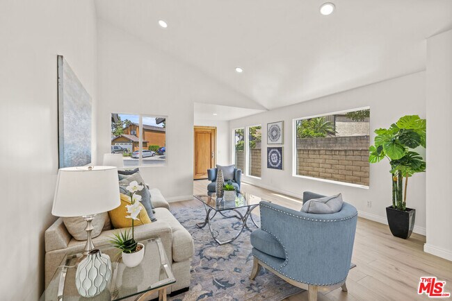 Photo - 13 Pepper Ct