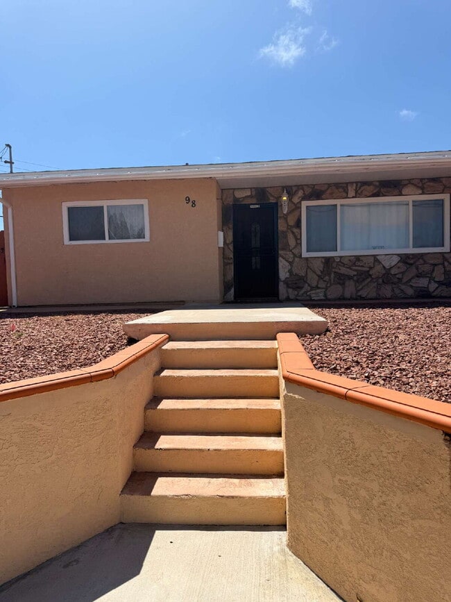 Building Photo - $3,500 - 3 Bed / 1 Bath House in Chula Vista with a Large Yard!