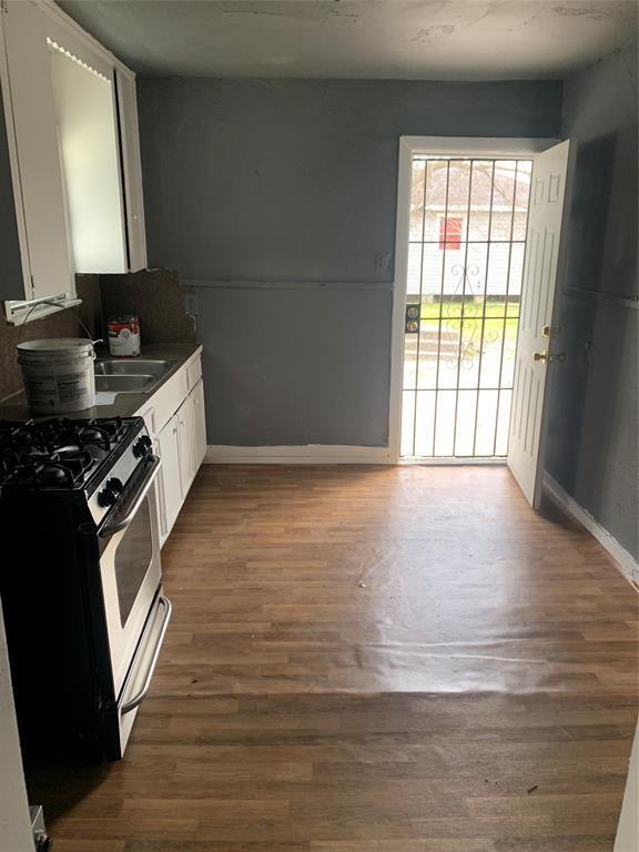 Photo - 2238 Hutton St