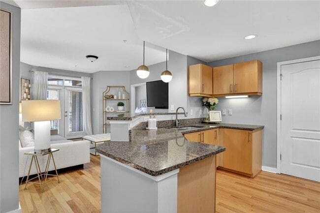 Photo - 390 17th St NW