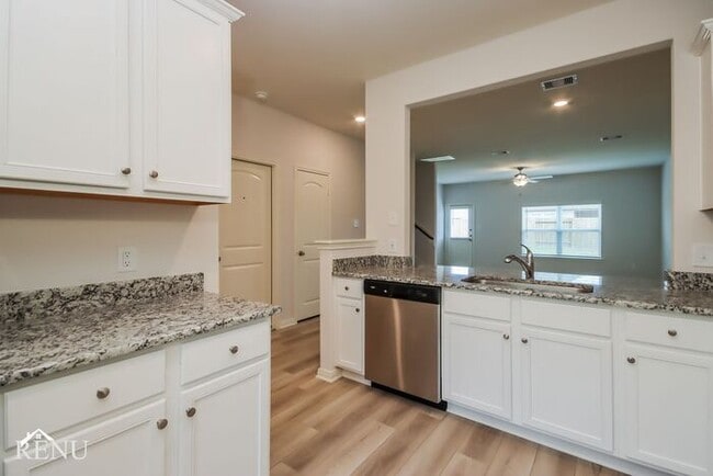 Photo - 10461 Sweetwater Creek Dr