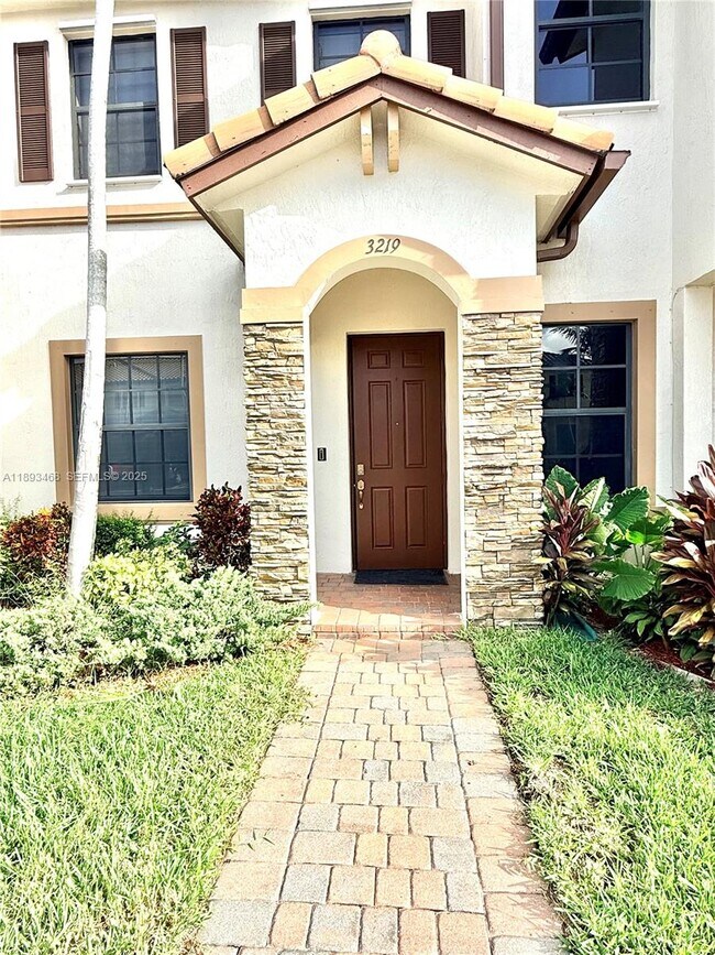 Photo - 3219 SE 5th Ct