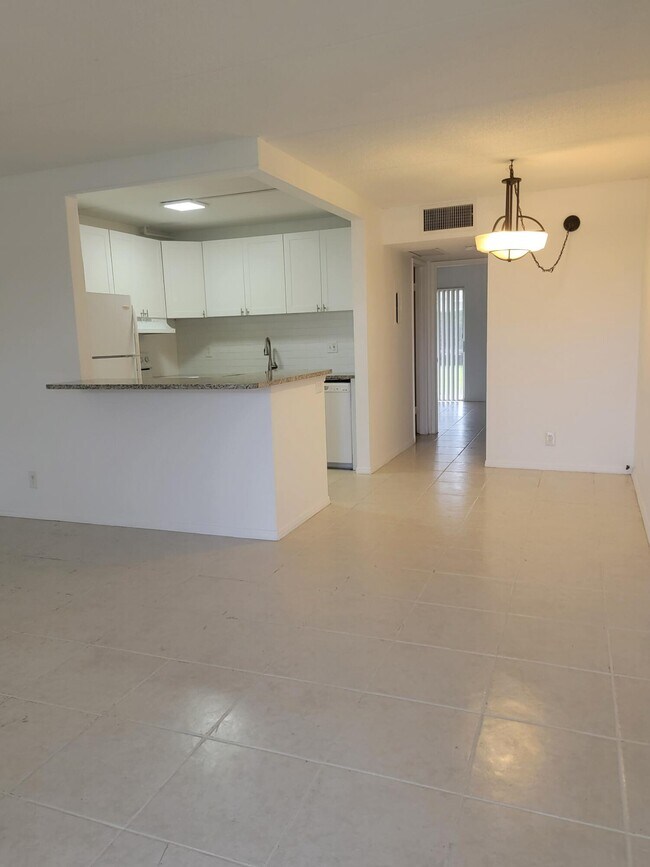 Photo - 500 Village Green Cir W Unit 116