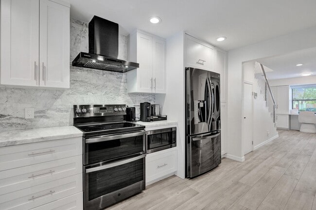 Photo - Southeast 1st Street, Fort Lauderdale, FL 33301 - 3 BR 2 BA single-family home