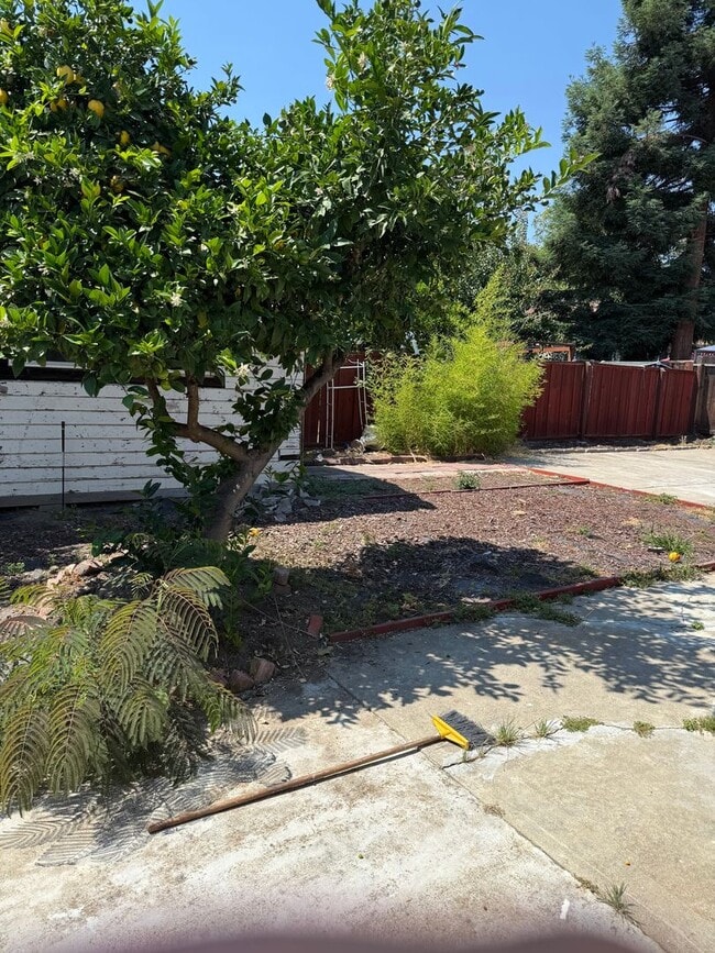 Photo - $3,700 / 4 BR - Comfortable 3-Bedroom Fremont Rental in Prime East Bay Location!