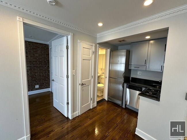 Building Photo - AVE A Rental