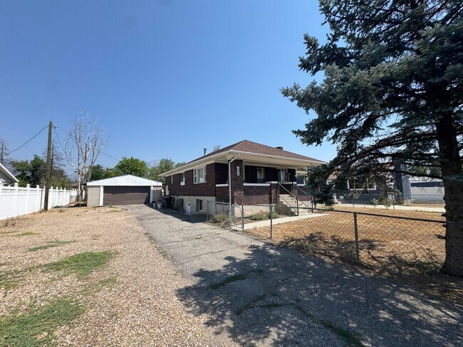 Building Photo - 7665 S 1000 E