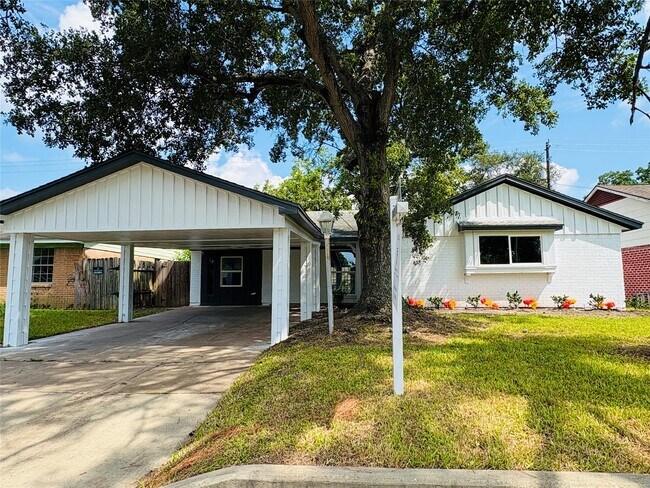 Photo - 3726 Heatherbrook Dr