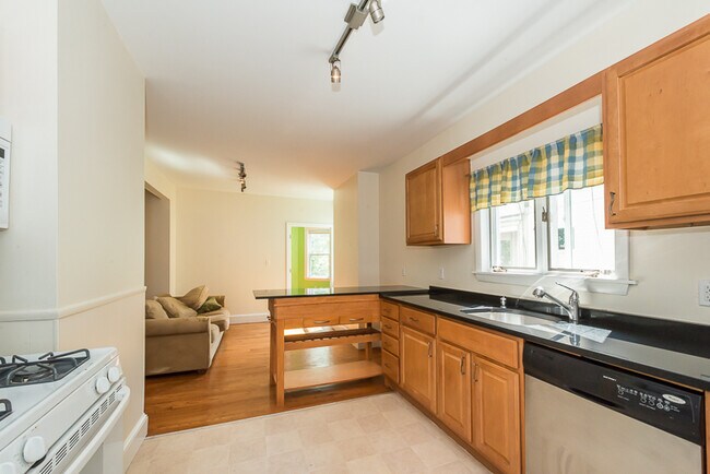Photo - 46 Hobson St Unit 1