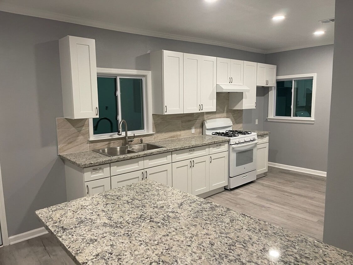 3 bedrooms 2 baths - Only $1500 Per Month - 3 bedrooms 2 baths - Only $1500 Per Month