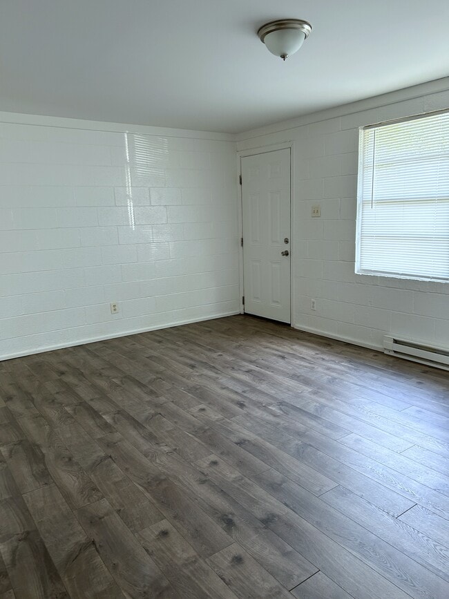 Photo - 705 Ann St