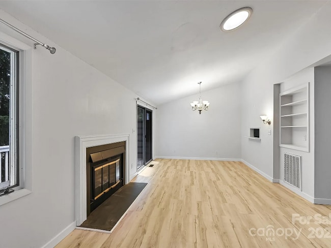 Photo - 71 Hollybrook Dr