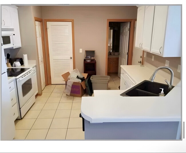 Photo - 1019 NE Greenview Dr