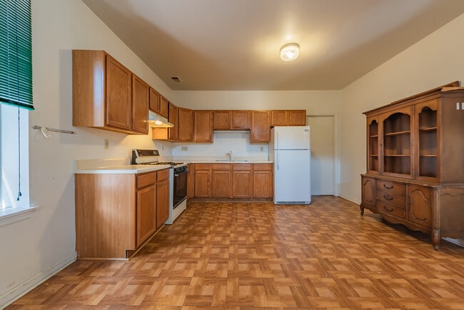 Building Photo - 5552 Black St Unit 2 Rental