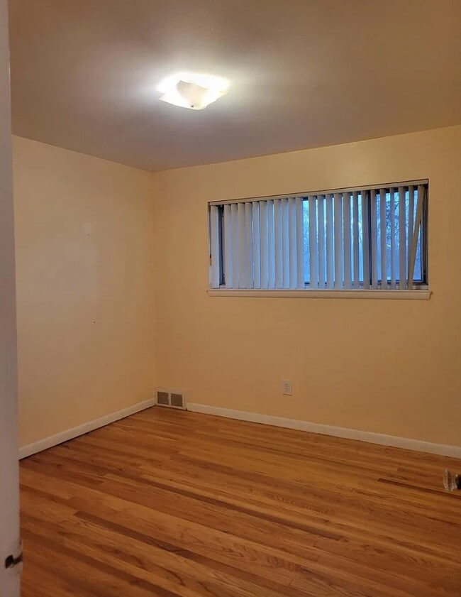 Photo - 24106-24276 Ann Arbor Trl