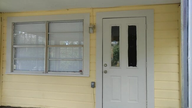 Photo - 139 S Pine Hills Rd