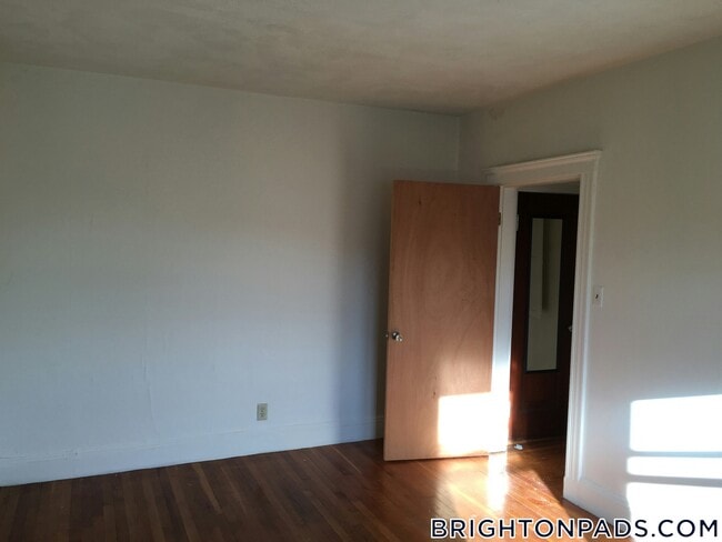 Photo - 116 Washington St Unidad 57