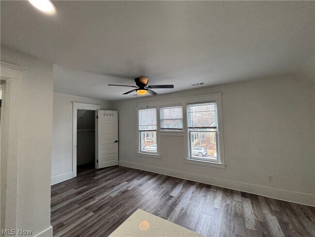 Photo - 4115 Whitman Ave Unidad UP