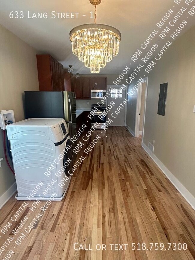 Photo - 633 Lang St Unidad 1