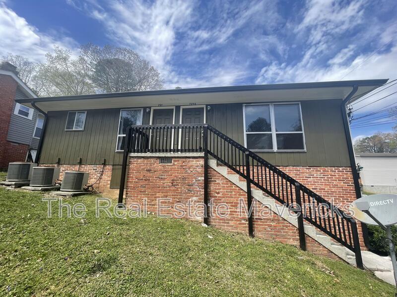 Photo - 729 Davis Avenue