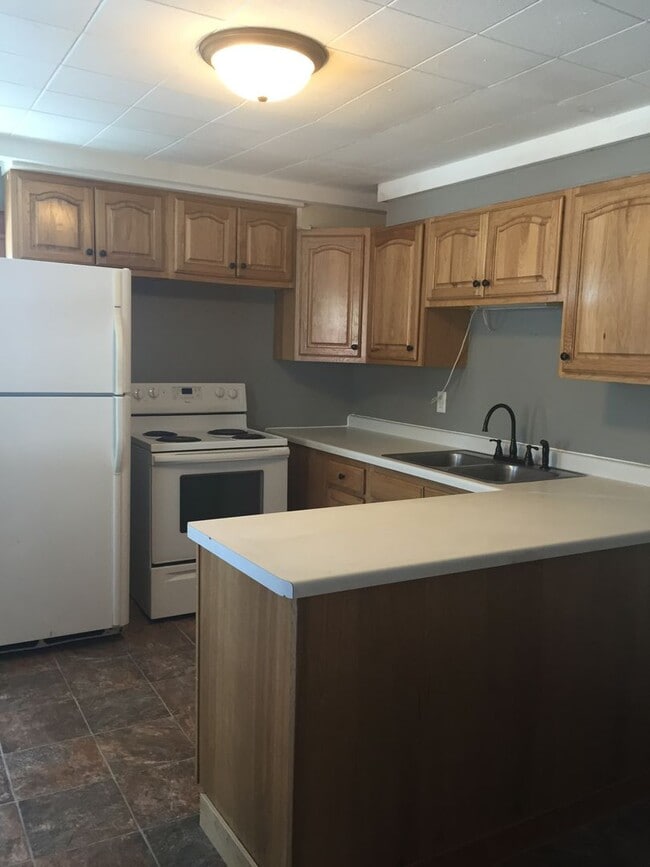 Photo - 920.5 E. 5th Street- Charming Cottage Unit 920 1/2 E 5th Street