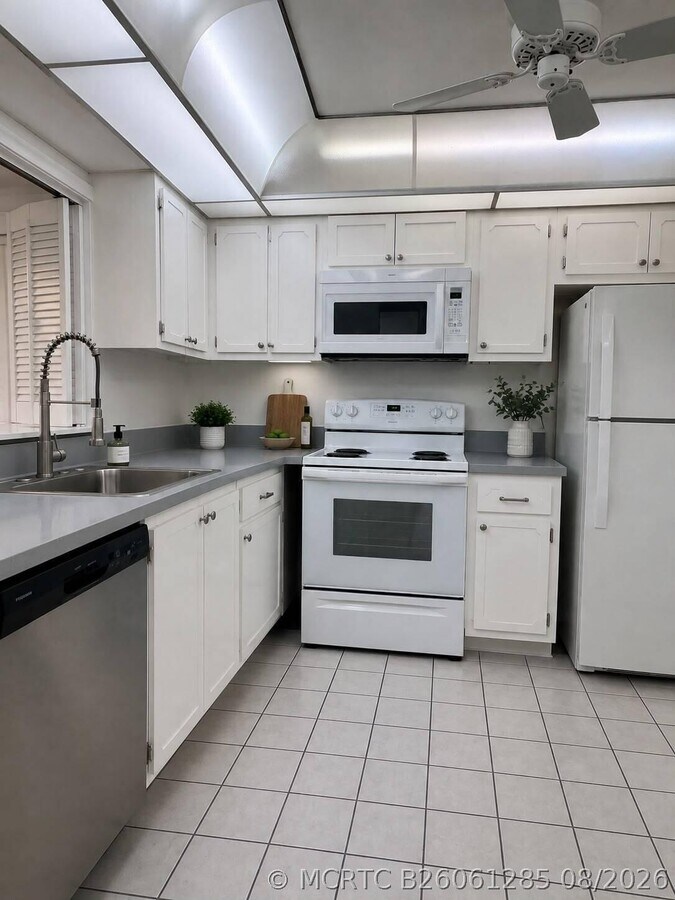 Photo - 3849 NE 169th St Unit 204